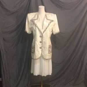 Lillie Rubin Cream Jacket with Subtle Silver Details